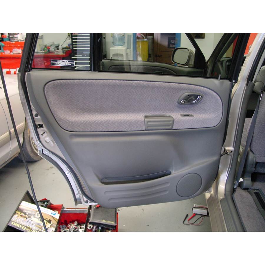 2001 Suzuki XL-7 Rear door speaker location