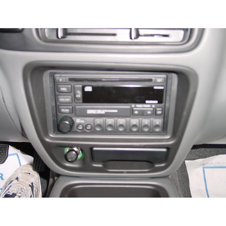 2002 Suzuki Grand Vitara Factory Radio