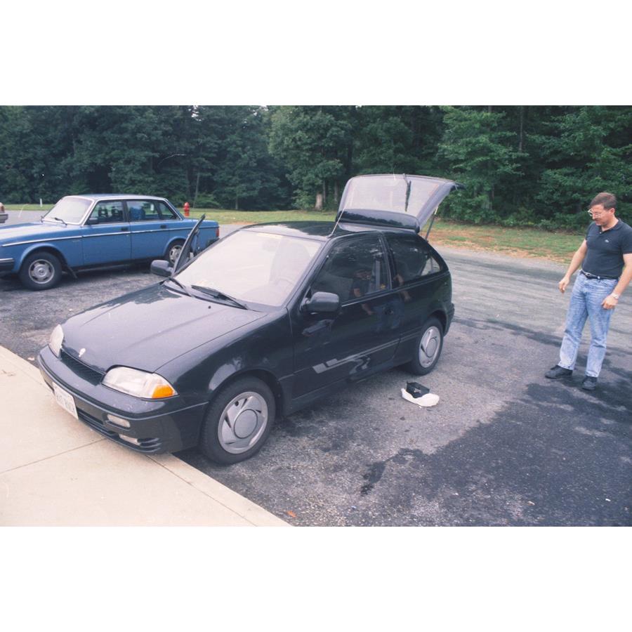 2001 Suzuki Swift Exterior