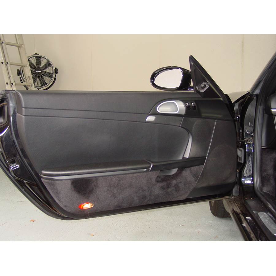 2009 Porsche 911 Front door speaker location