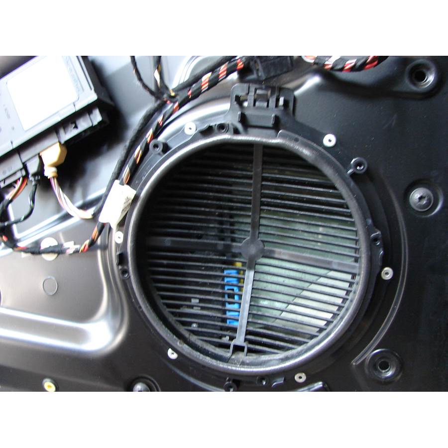 2003 Porsche Cayenne Front door woofer removed
