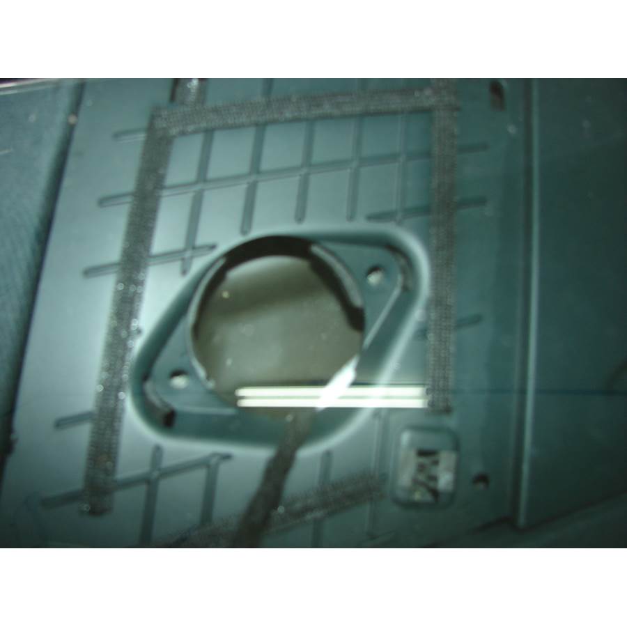 2005 Porsche Cayenne Dash speaker removed