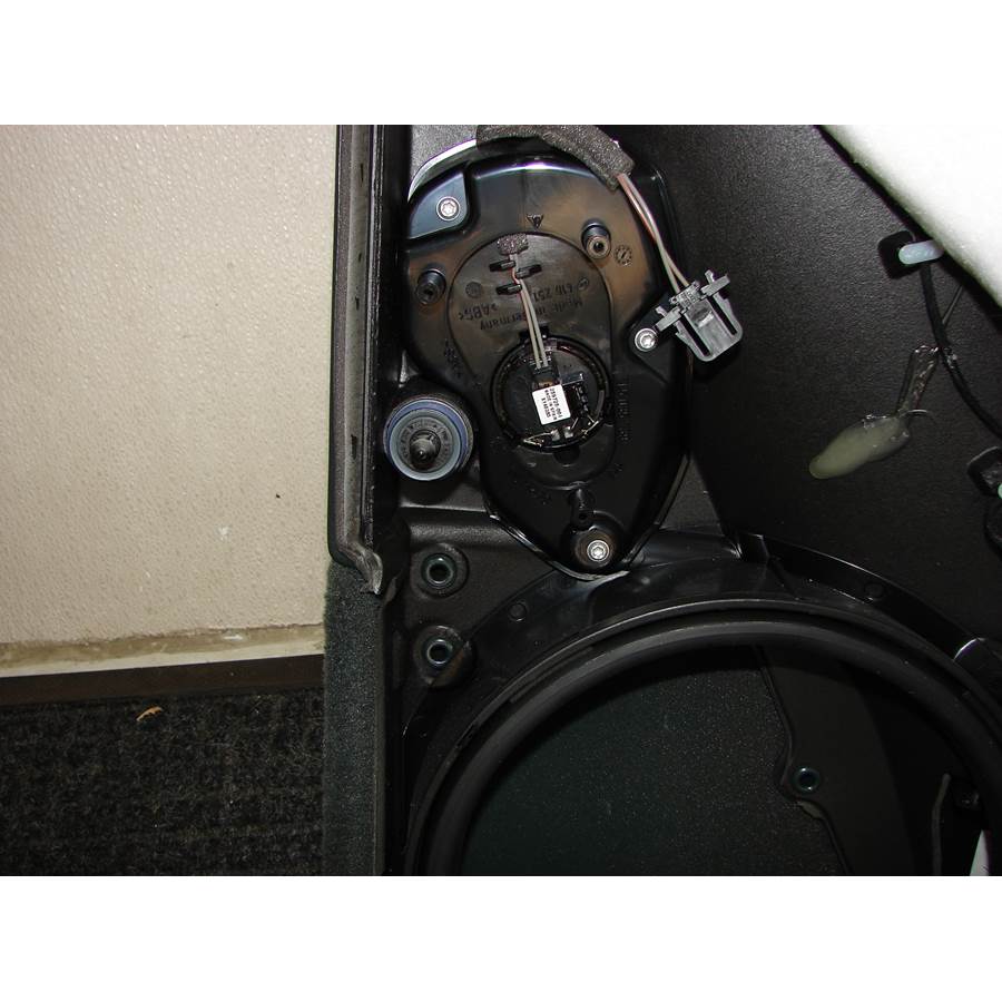 2003 Porsche Cayenne Rear door tweeter