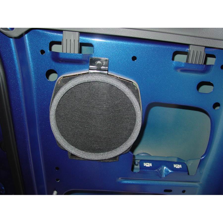 2008 Isuzu i370 Rear door speaker