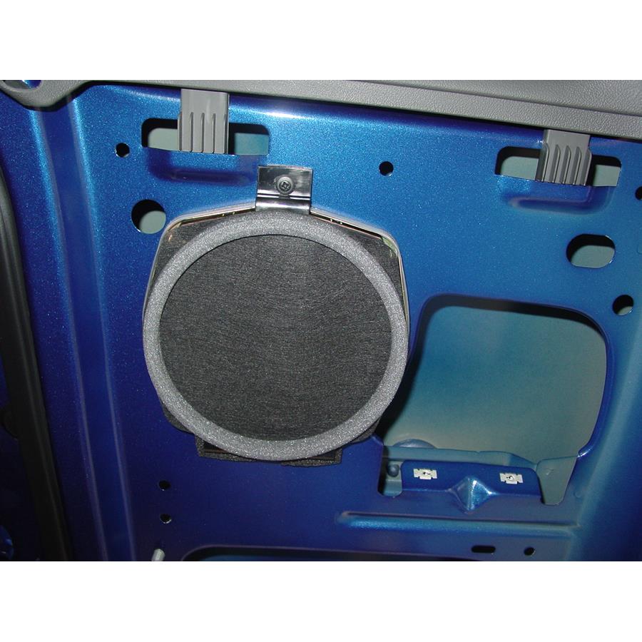 2008 Isuzu i290 Front door speaker