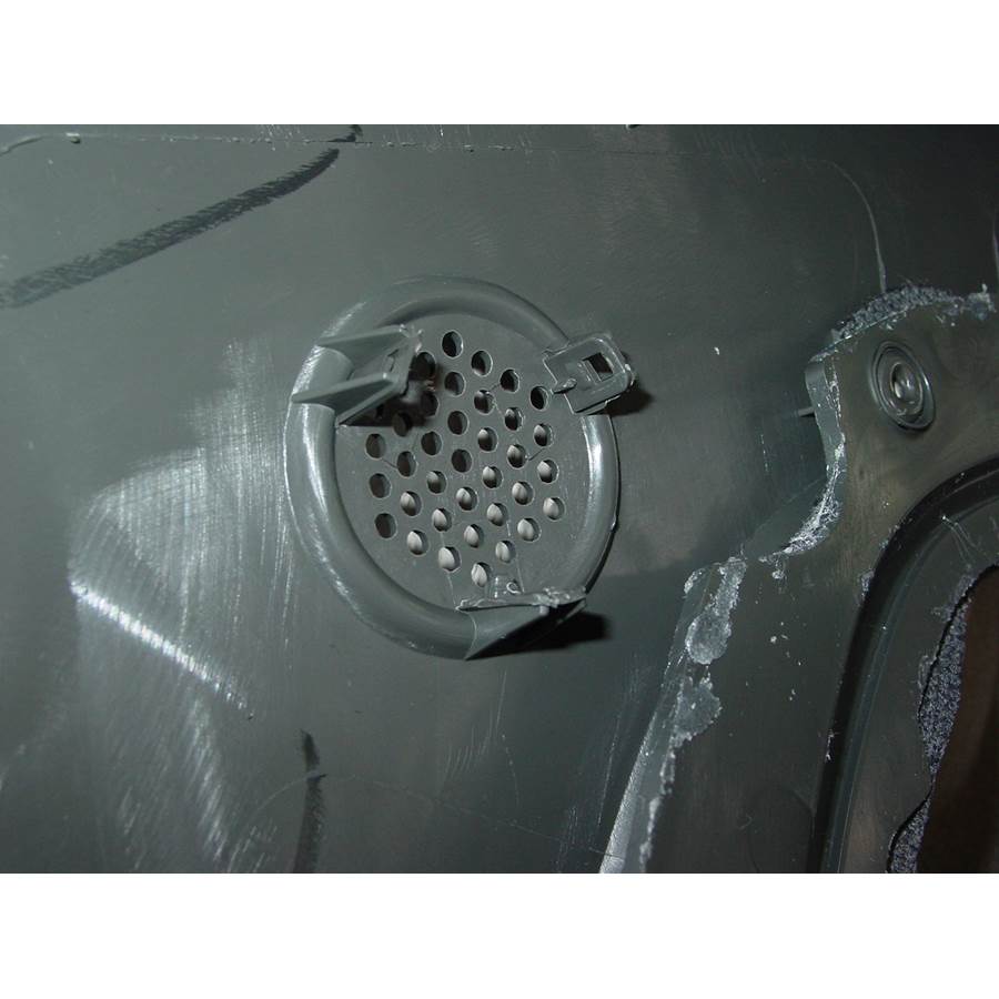 2006 Isuzu i350 Front door tweeter removed