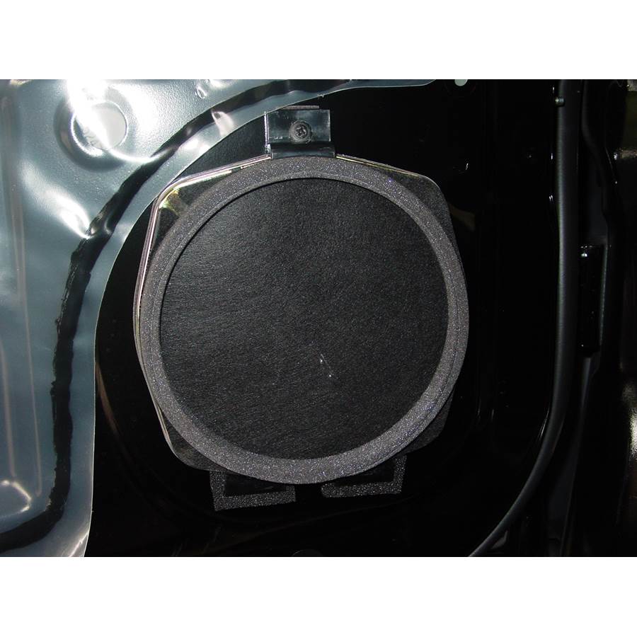 2007 Isuzu i370 Front door woofer