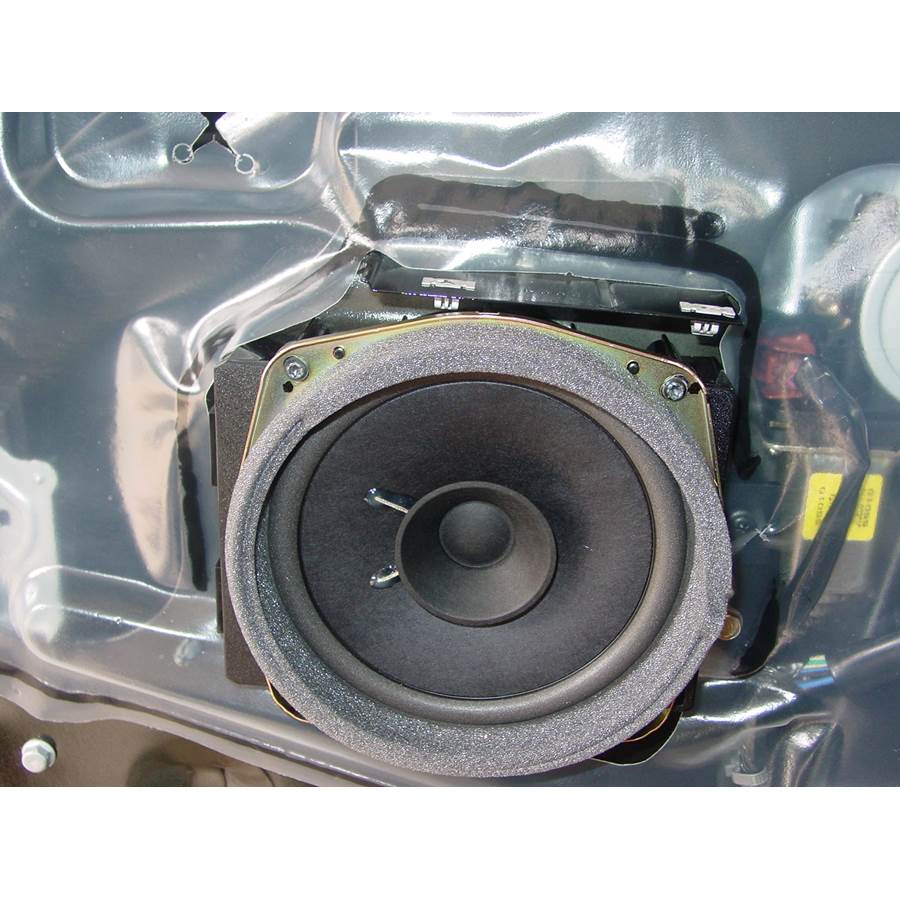 2006 Isuzu i350 Rear door speaker