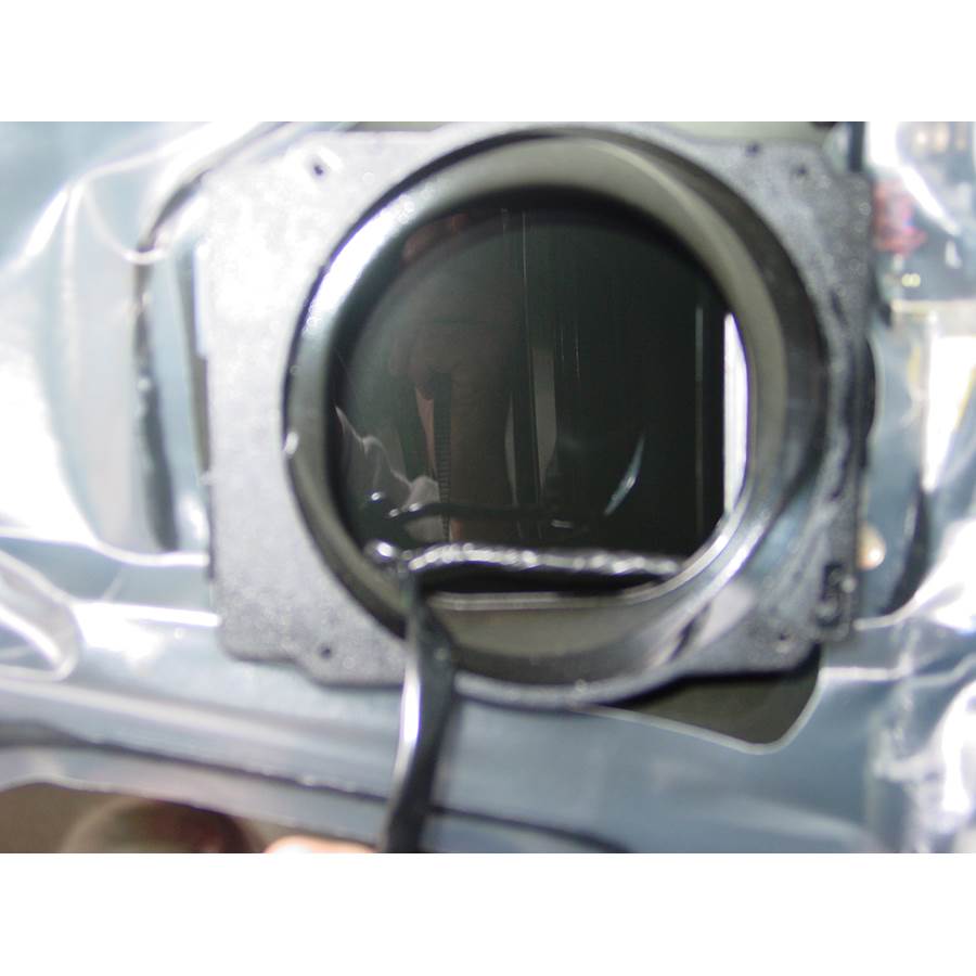 2007 Isuzu i370 Rear door speaker removed