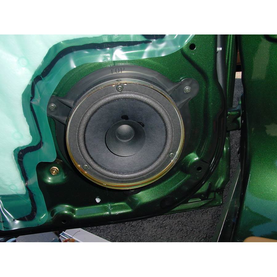 2003 Isuzu Axiom Rear door woofer