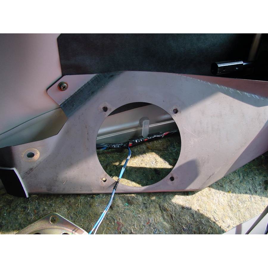2000 Isuzu VehiCROSS Mid-rear speaker removed