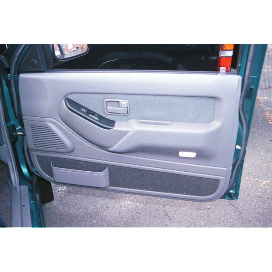 1996 Isuzu Rodeo Front door speaker location