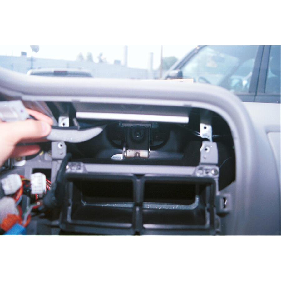 1996 Isuzu Rodeo Factory radio removed
