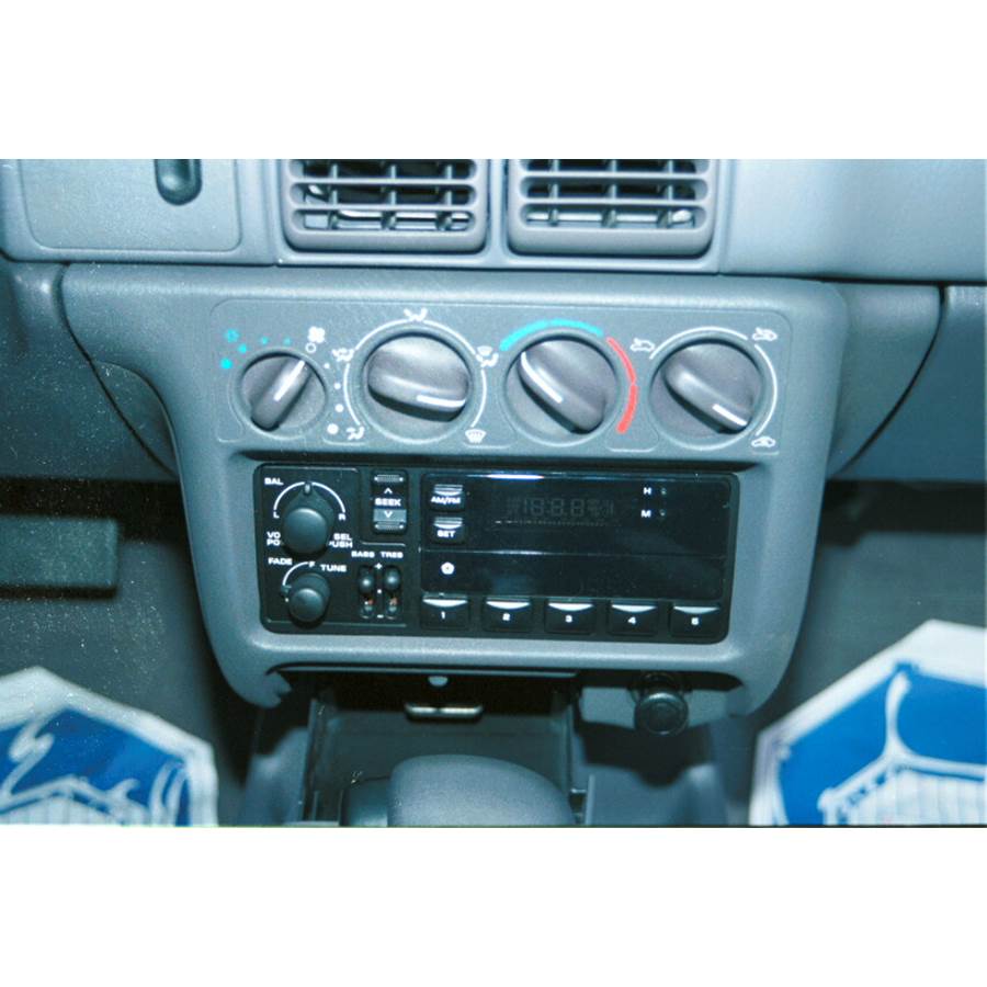1997 Plymouth Neon Factory Radio