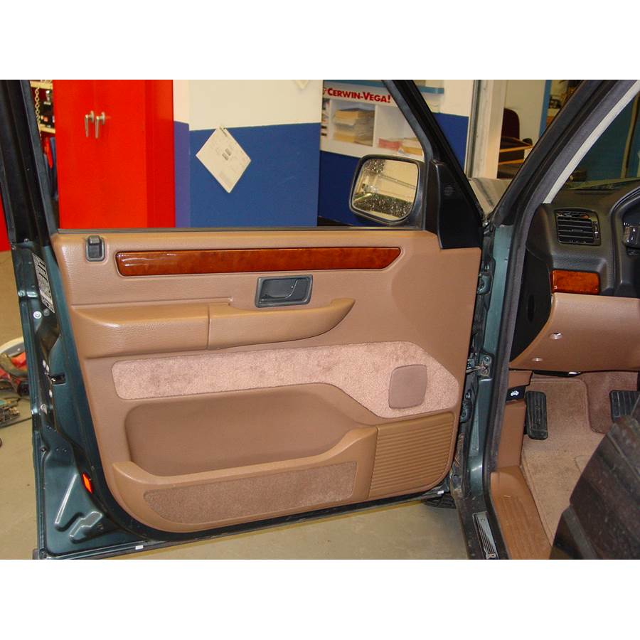 2002 Land Rover Range Rover Front door speaker location