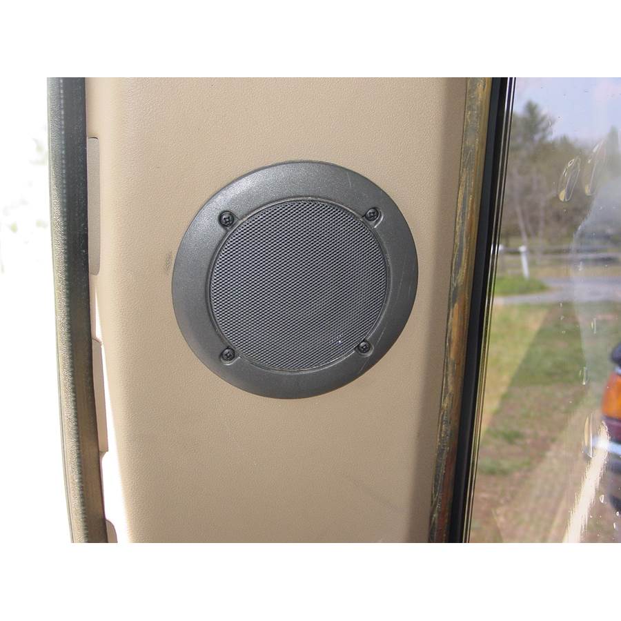 1995 Land Rover Discovery Rear pillar speaker location