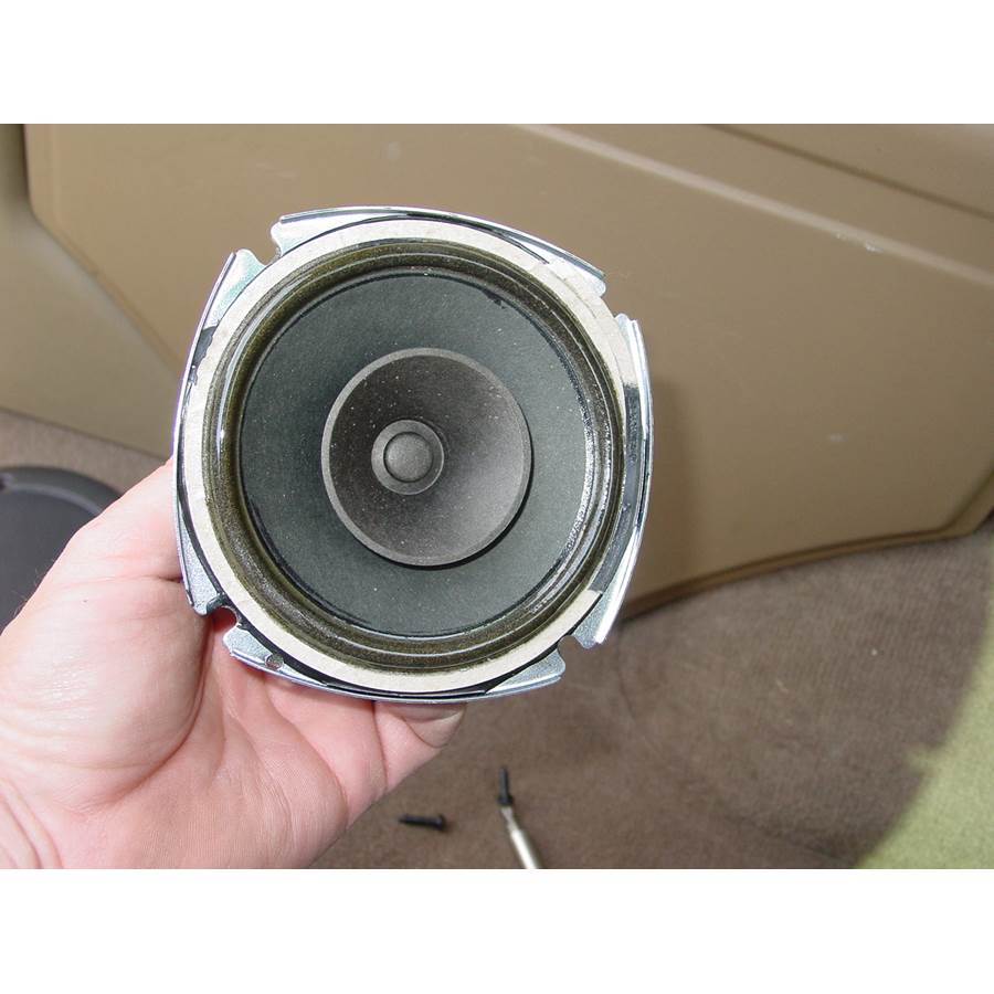 1995 Land Rover Discovery Rear pillar speaker
