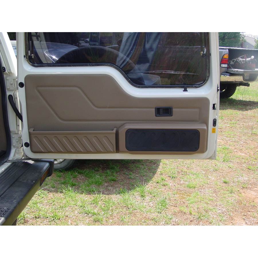 1995 Land Rover Discovery Tail door speaker location