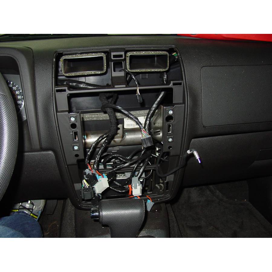 2007 Hummer H3 Factory radio removed