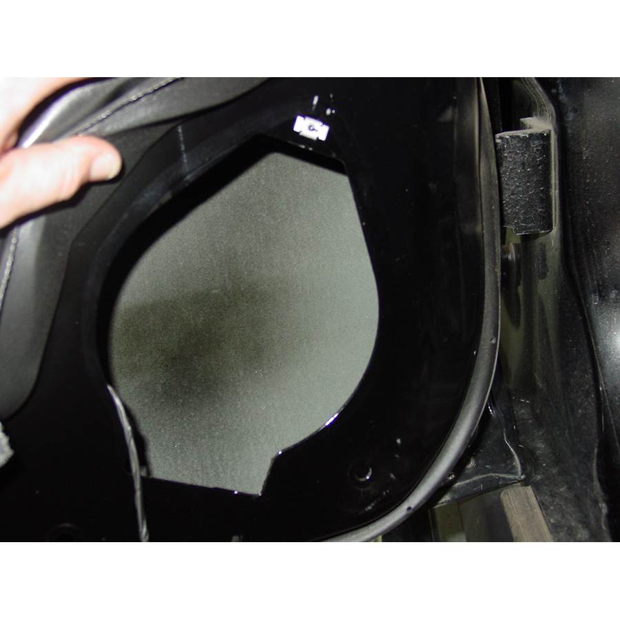 2010 Hummer H3T Rear door speaker removed