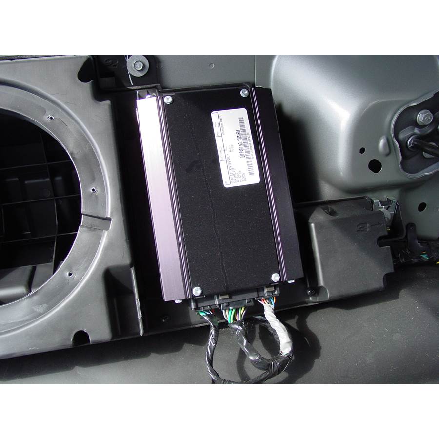 2006 Hummer H3 Factory amplifier