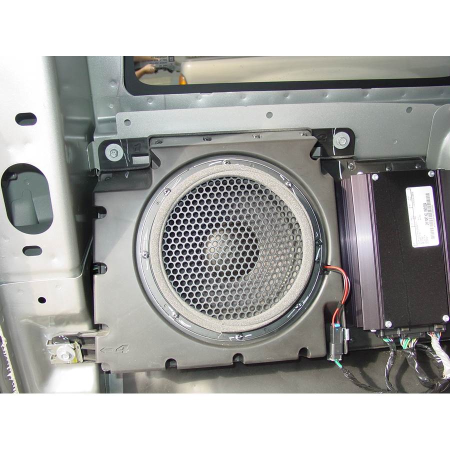 2006 Hummer H3 Far-rear side speaker