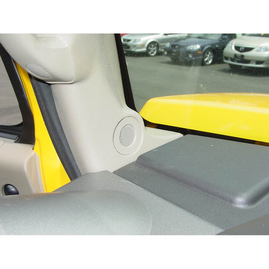 2008 Hummer H2 Front pillar speaker location