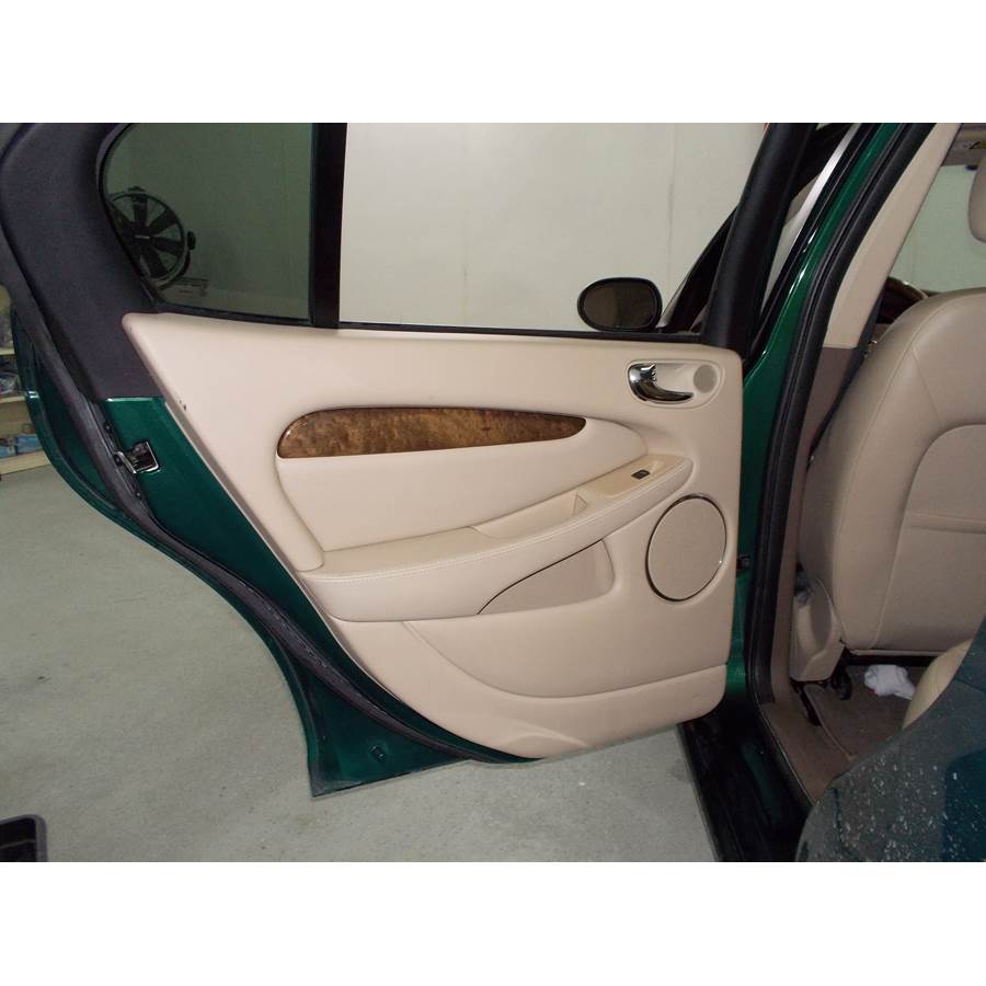 2007 Jaguar X-Type Rear door speaker location