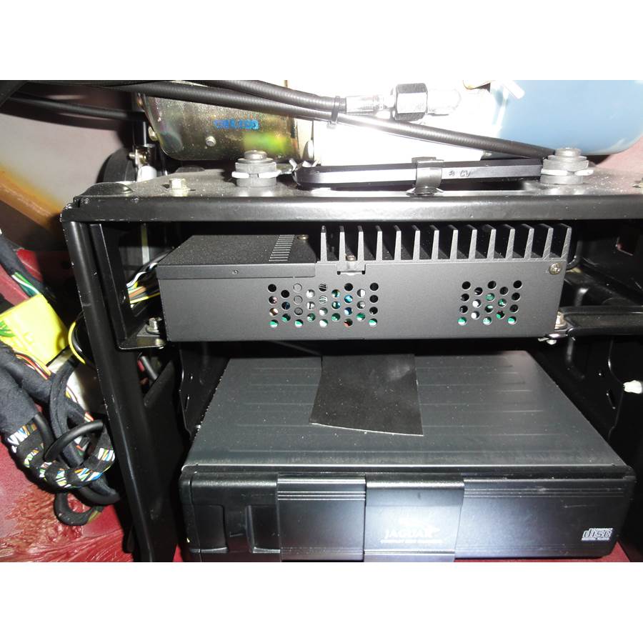 2003 Jaguar XK8 Factory amplifier