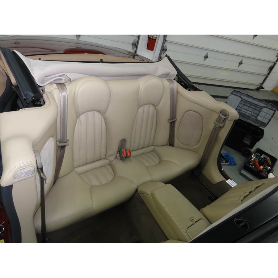 2005 Jaguar XK8 Rear side panel speaker location