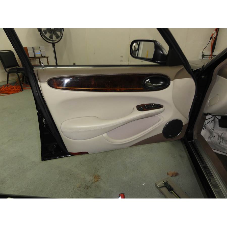 2002 Jaguar Van Den Plas Front door speaker location
