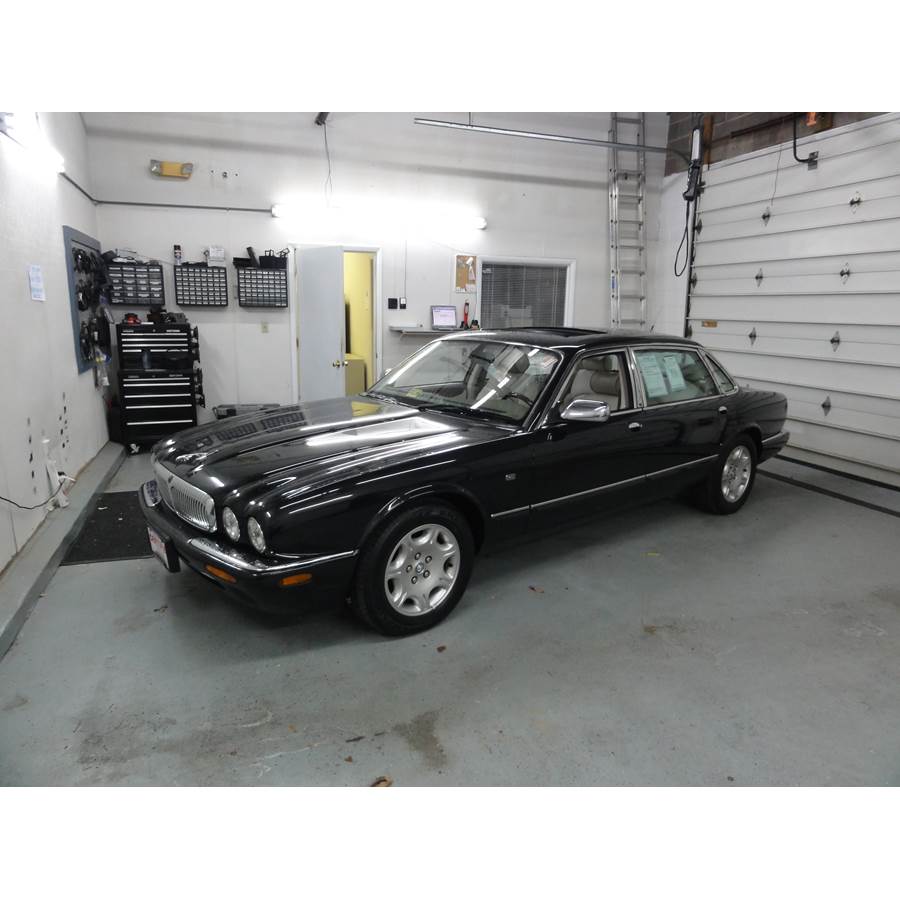 2002 Jaguar XJR Exterior
