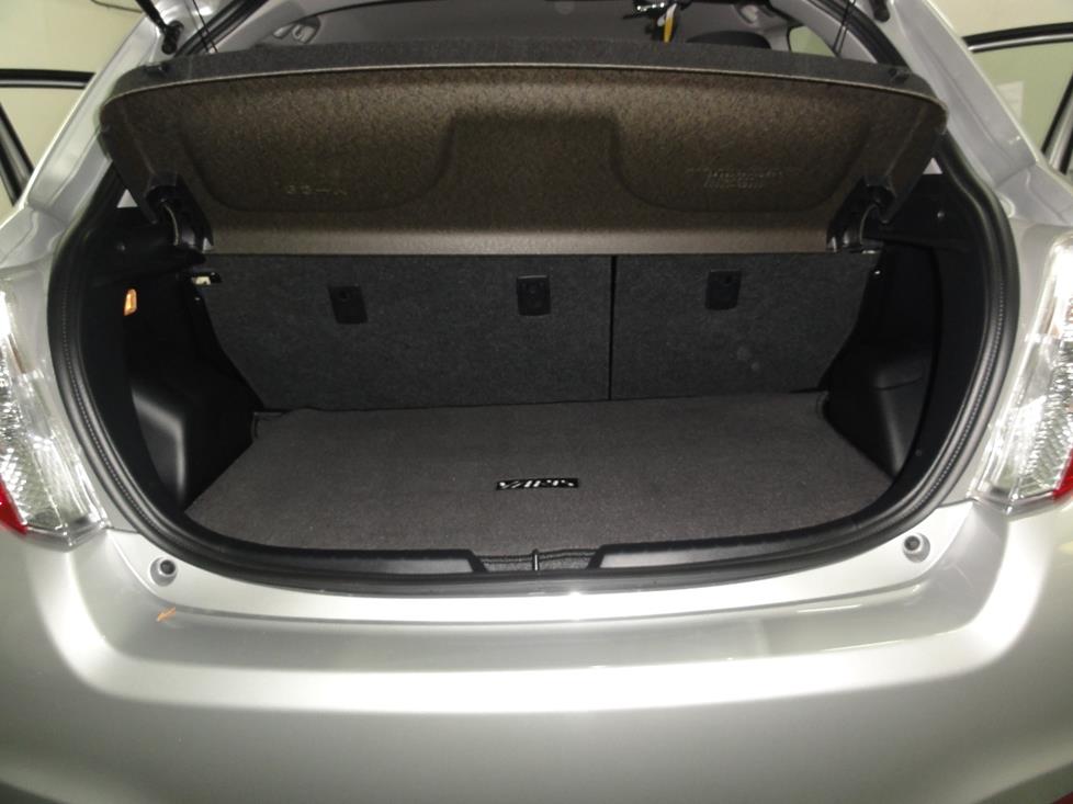 toyota yaris trunk