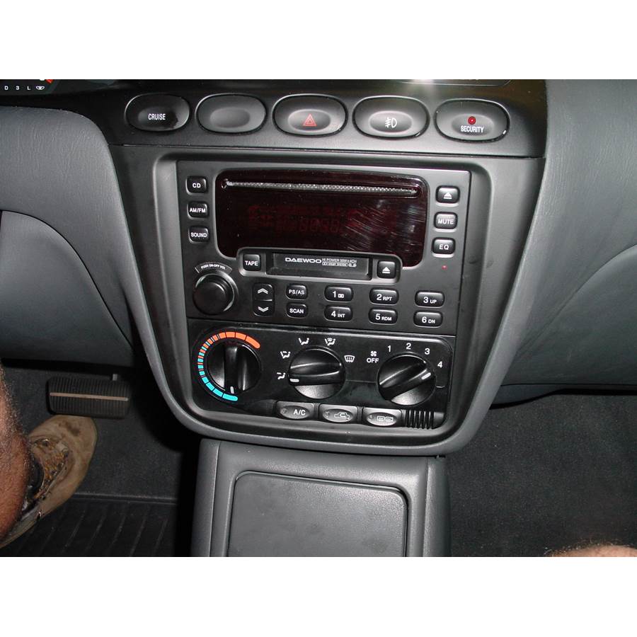 1999 Daewoo Leganza Factory Radio