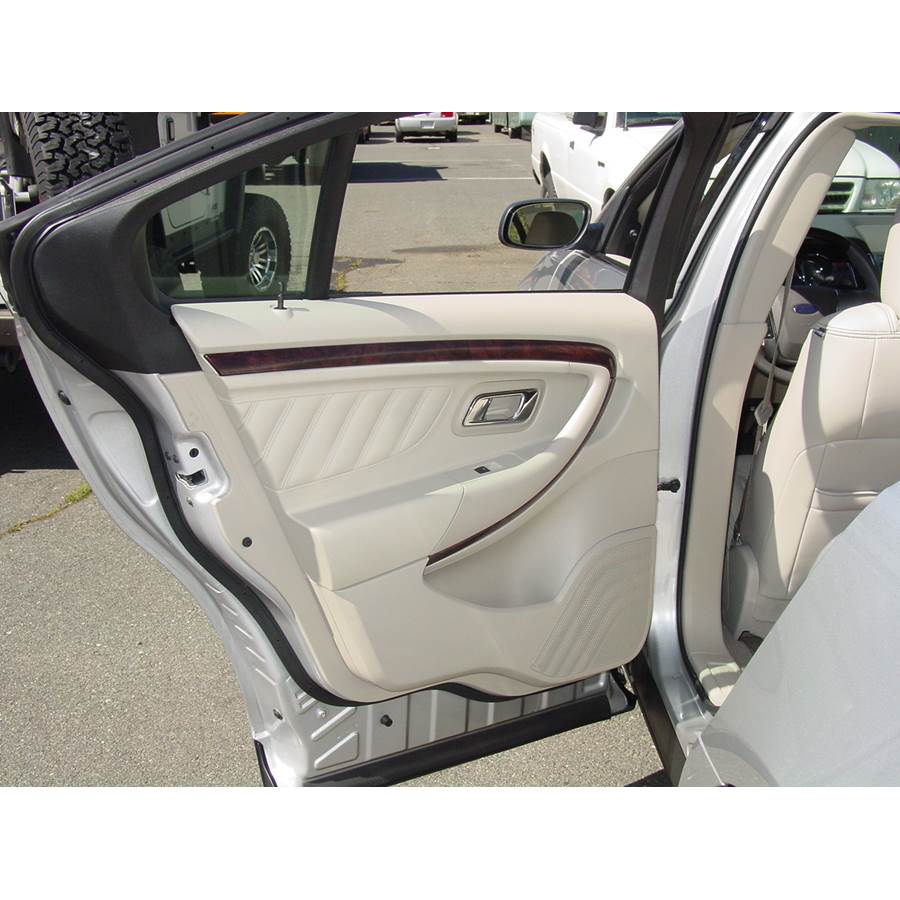 2014 Ford Taurus Rear door speaker location