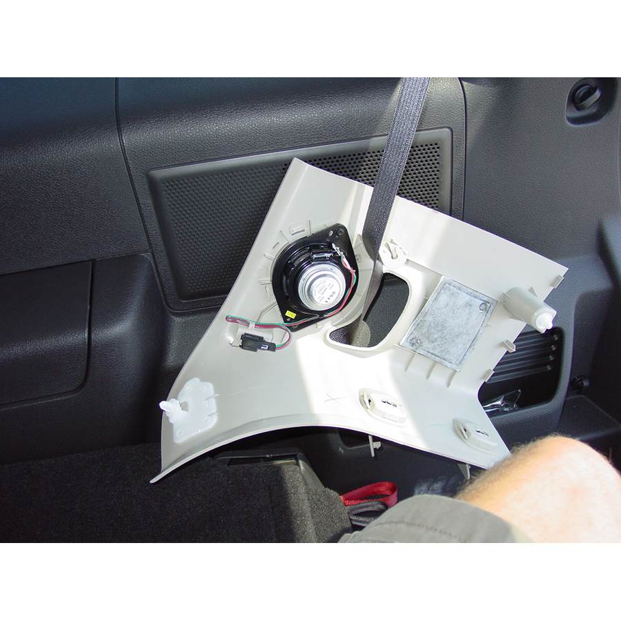 2010 Ford Flex Rear pillar speaker