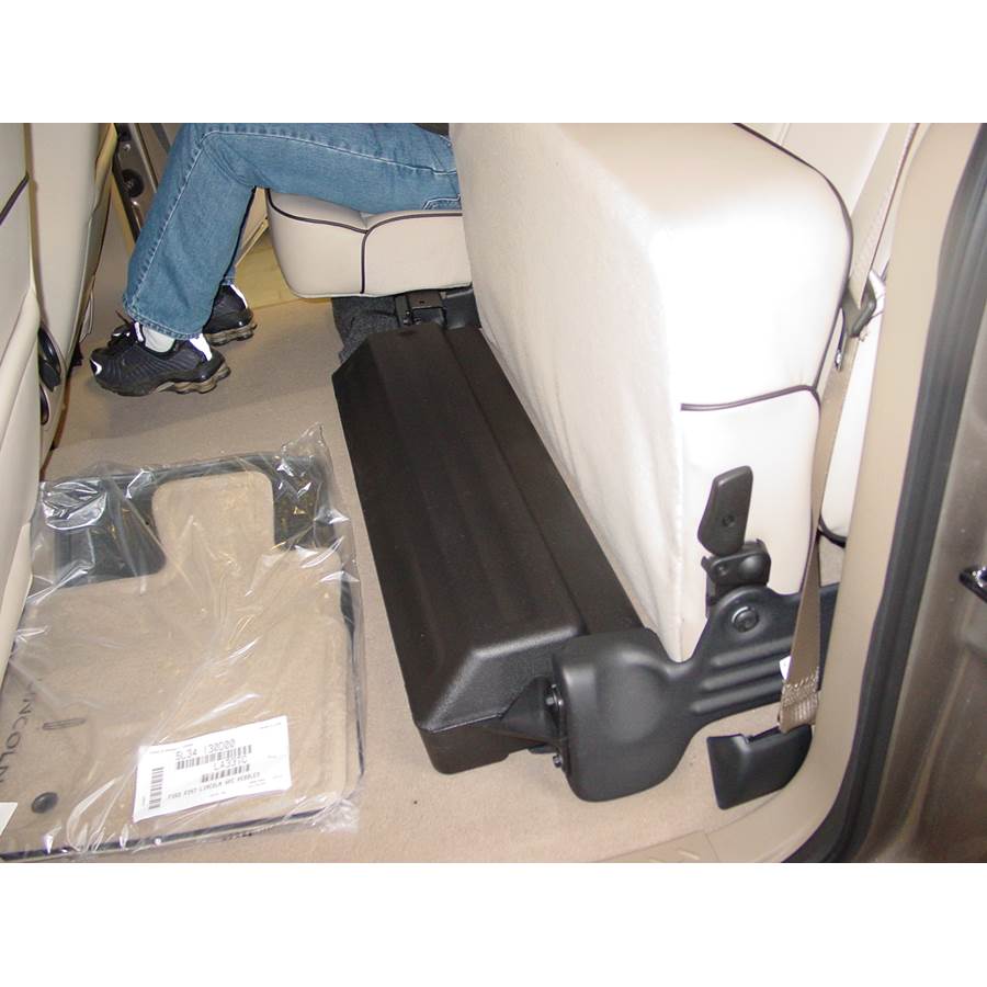 2008 Ford F-150 Rear cab speaker location