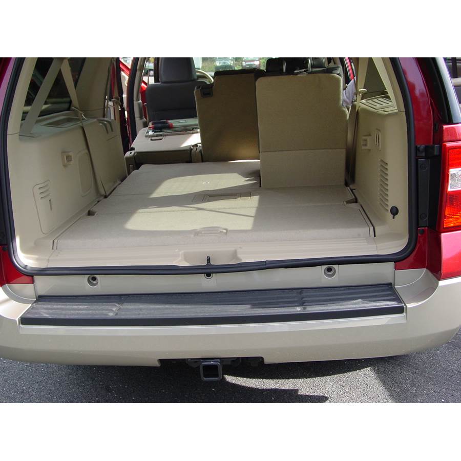 2015 Ford Expedition Far-rear side speaker location