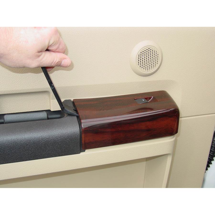 2015 Ford F-250 Super Duty Rear door speaker location