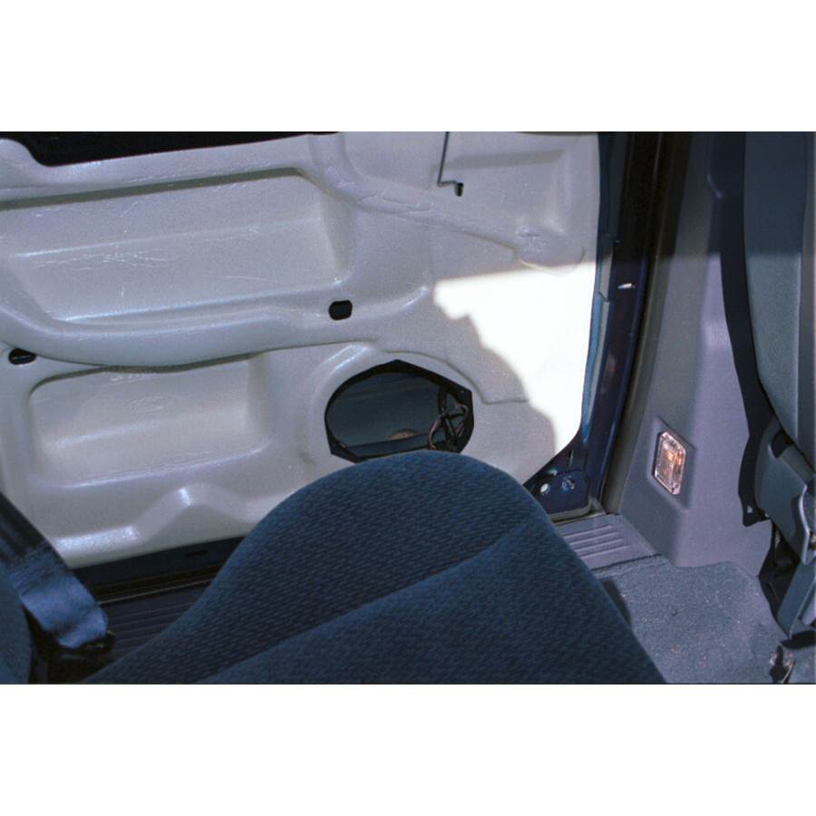2000 Ford Windstar Mid-rear speaker removed
