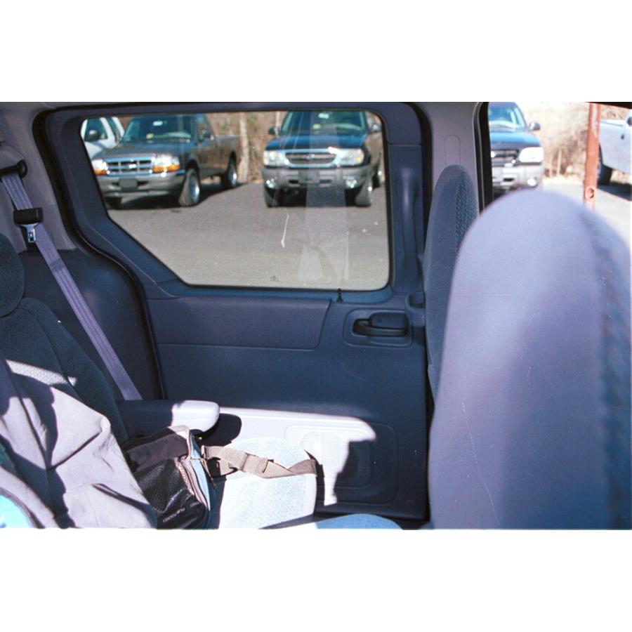 2003 Ford Windstar Mid-rear speaker location