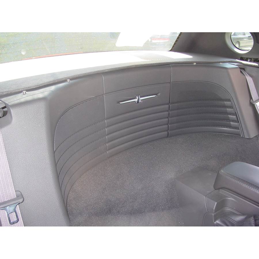 2004 Ford Thunderbird Rear cab speaker location