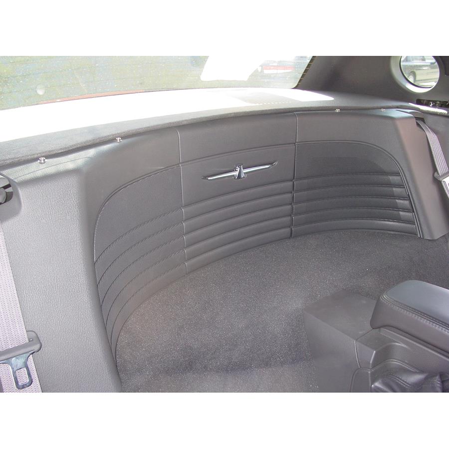 2005 Ford Thunderbird Rear cab speaker location
