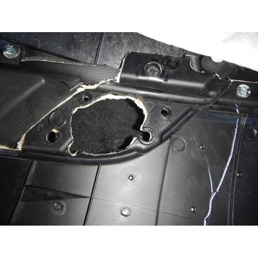 2014 Chevrolet Captiva Sport Front door tweeter removed