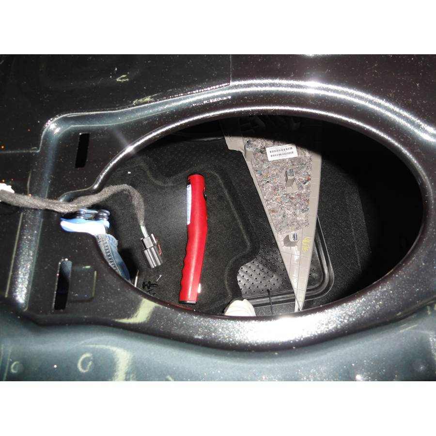 2011 Chevrolet Cruze Rear deck speaker removed