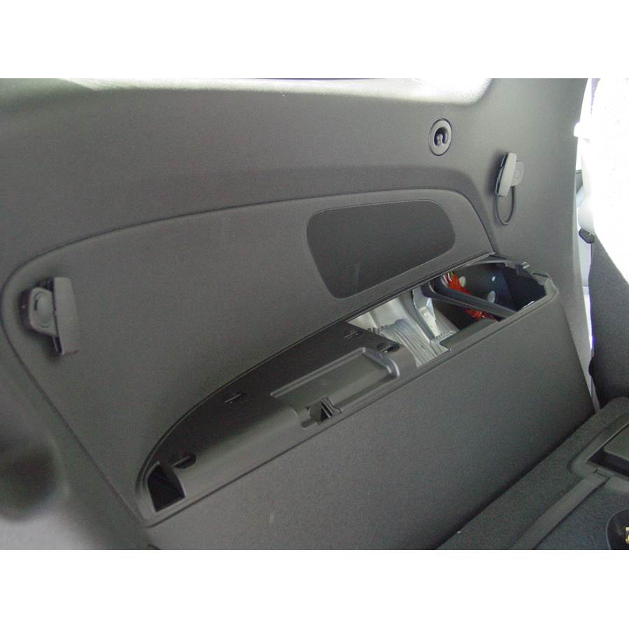 2009 Chevrolet Traverse Mid-rear speaker location