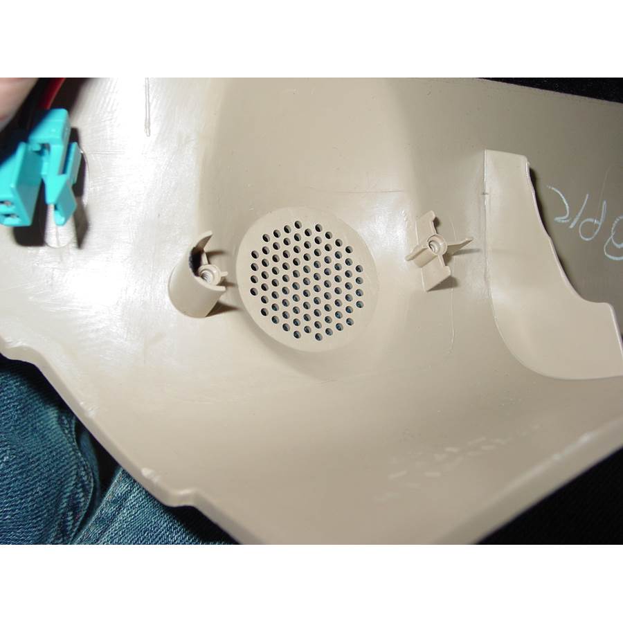 2007 Chevrolet HHR Front pillar speaker removed