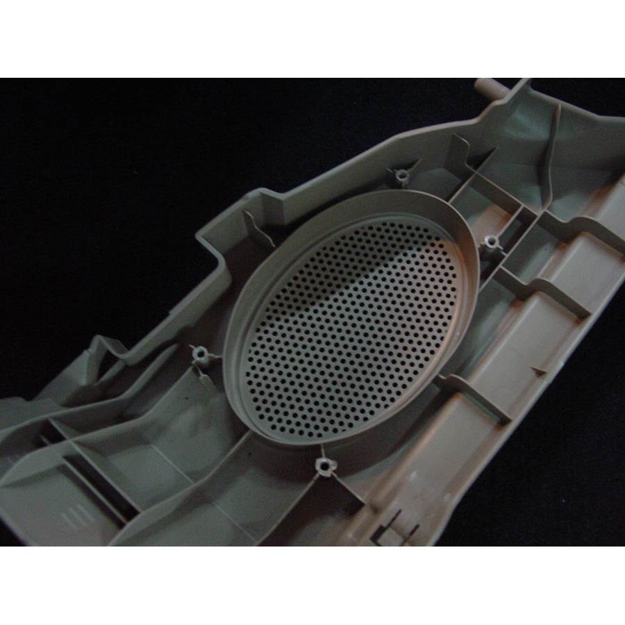 2010 Chevrolet Aveo5 Side panel speaker removed
