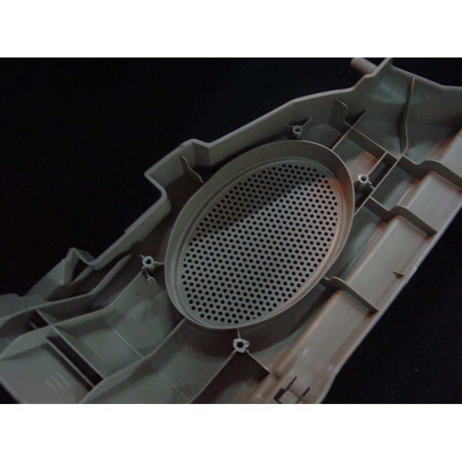 2011 Chevrolet Aveo5 Side panel speaker removed