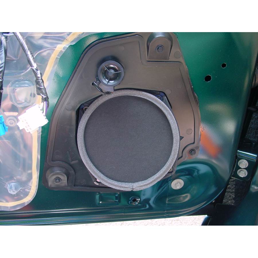 2003 Chevrolet Monte Carlo Front door woofer